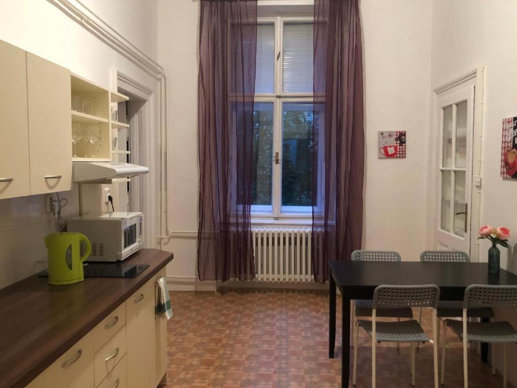 Rooms Veveri - Uvoz, 10 Min Peski Do Centru Brno Buitenkant foto