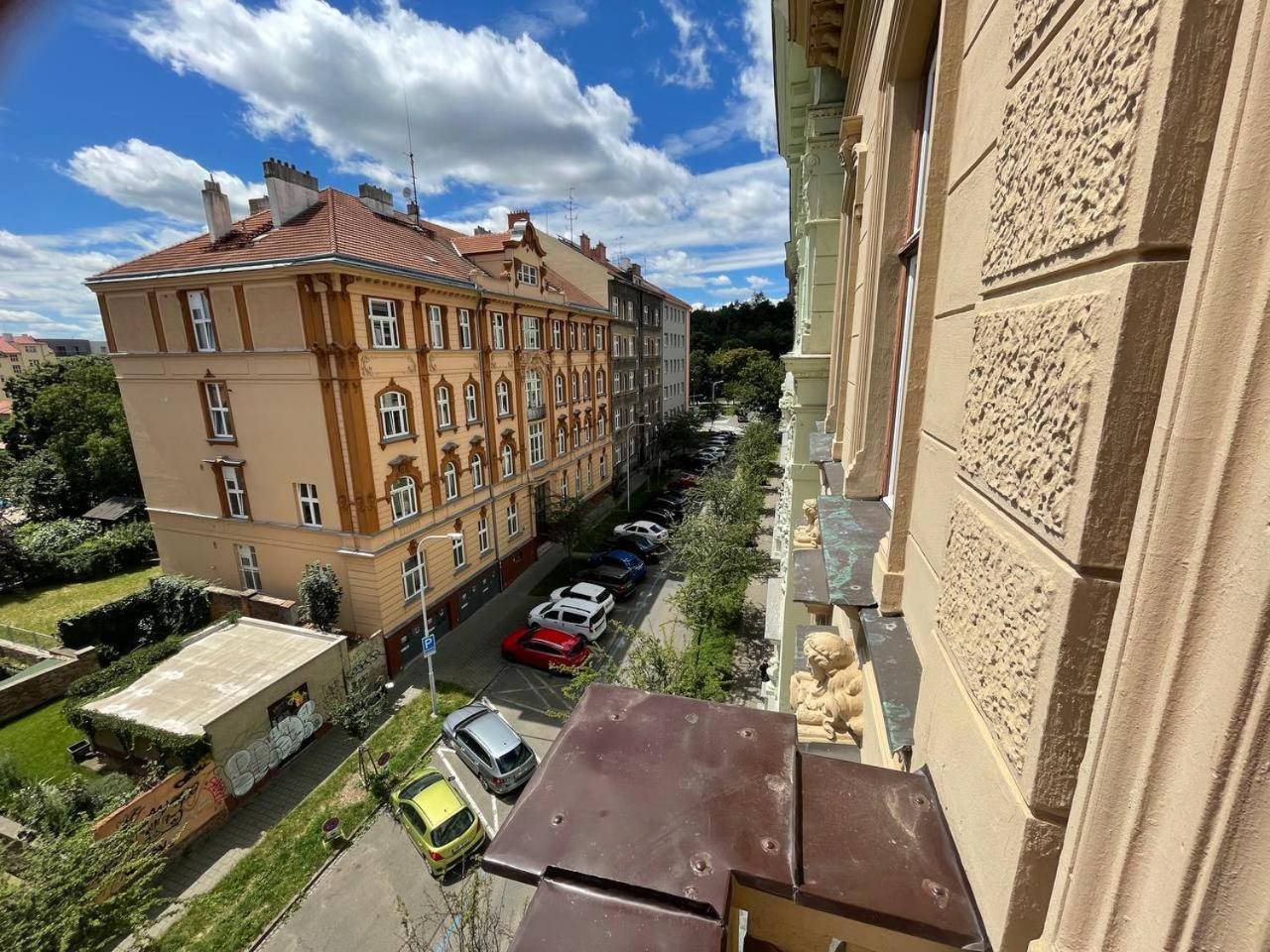Rooms Veveri - Uvoz, 10 Min Peski Do Centru Brno Buitenkant foto