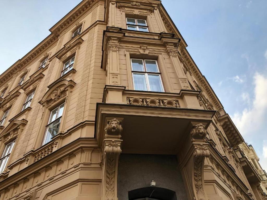Rooms Veveri - Uvoz, 10 Min Peski Do Centru Brno Buitenkant foto