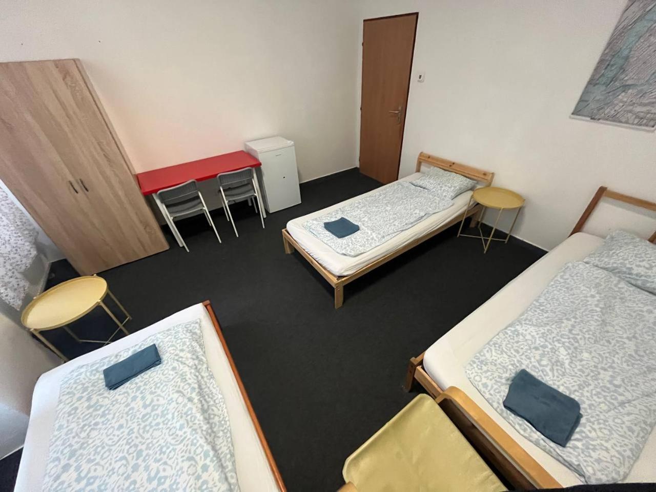 Rooms Veveri - Uvoz, 10 Min Peski Do Centru Brno Buitenkant foto